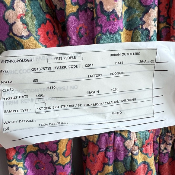 Free People Giselle Velvet Billowy Wide Leg Jumpsuit Deep V Neck Floral Print S - Picture 11 of 16